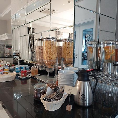 Hotel Lord ราดอม ภายนอก รูปภาพ
