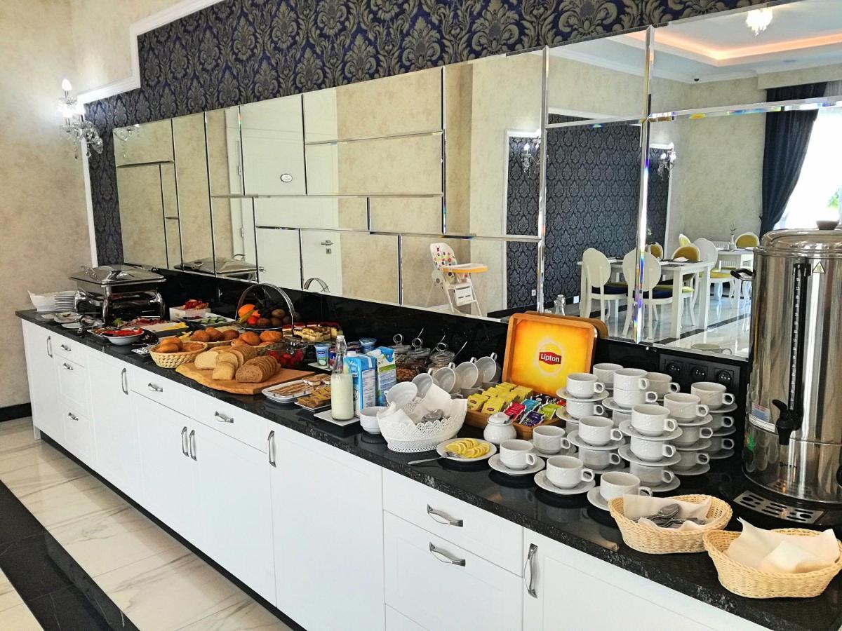 Hotel Lord ราดอม ภายนอก รูปภาพ