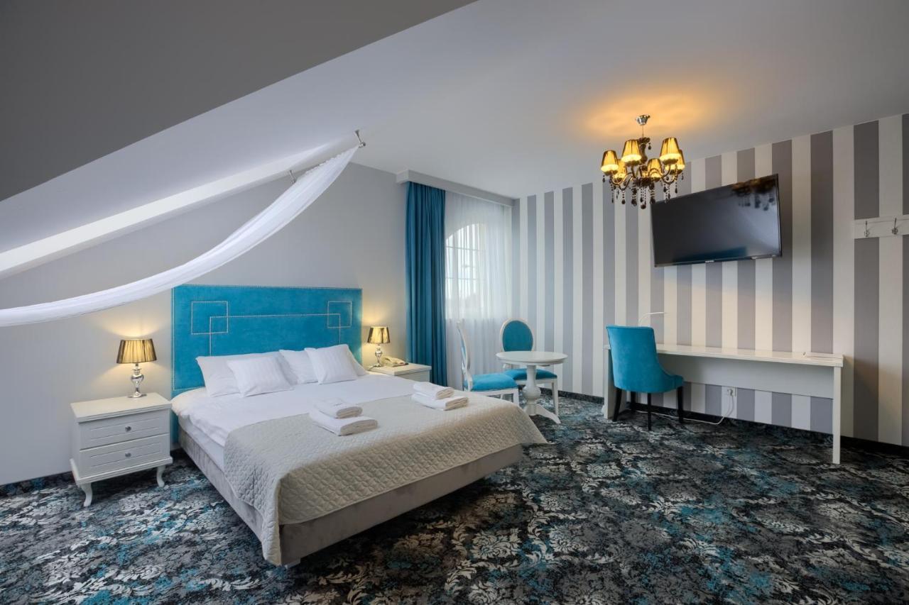 Hotel Lord ราดอม ภายนอก รูปภาพ