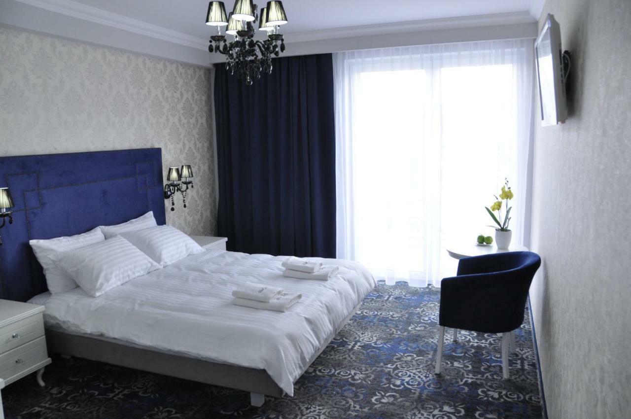 Hotel Lord ราดอม ภายนอก รูปภาพ