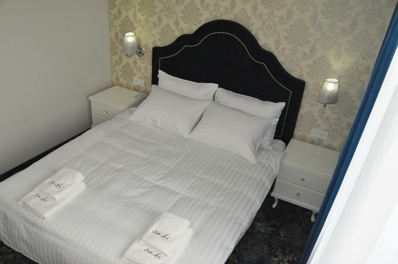 Hotel Lord ราดอม ภายนอก รูปภาพ