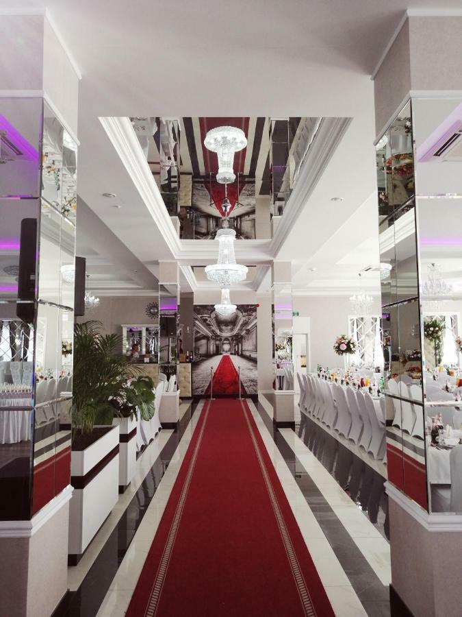 Hotel Lord ราดอม ภายนอก รูปภาพ